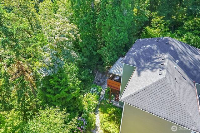 16426 85TH Place NE, Kenmore, WA 98028