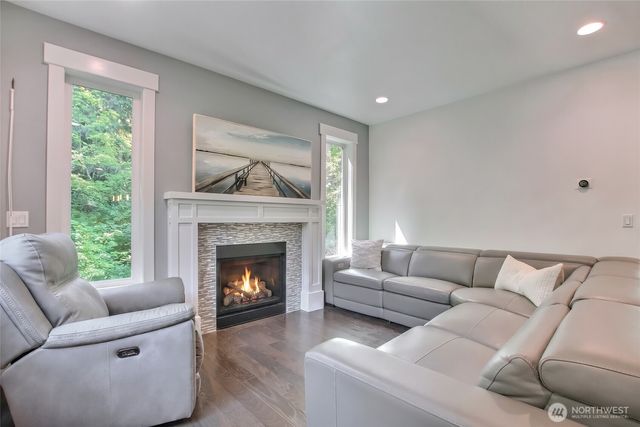 16426 85TH Place NE, Kenmore, WA 98028