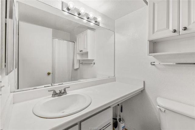 525 Southwest Parkway 302, College Station, TX 77840