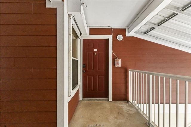 525 Southwest Parkway 302, College Station, TX 77840