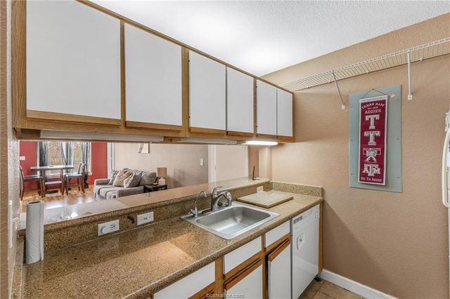 525 Southwest Parkway 302, College Station, TX 77840