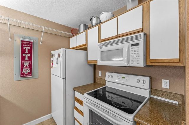 525 Southwest Parkway 302, College Station, TX 77840