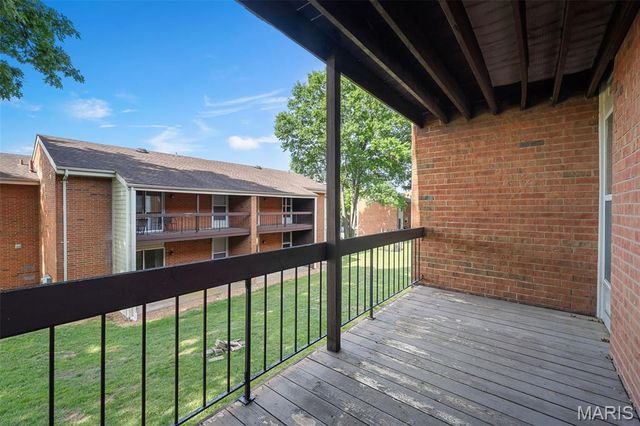 1946 Greenpoint Drive 202, St Louis, MO 63122