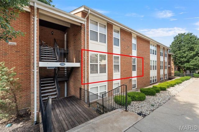 1946 Greenpoint Drive 202, St Louis, MO 63122
