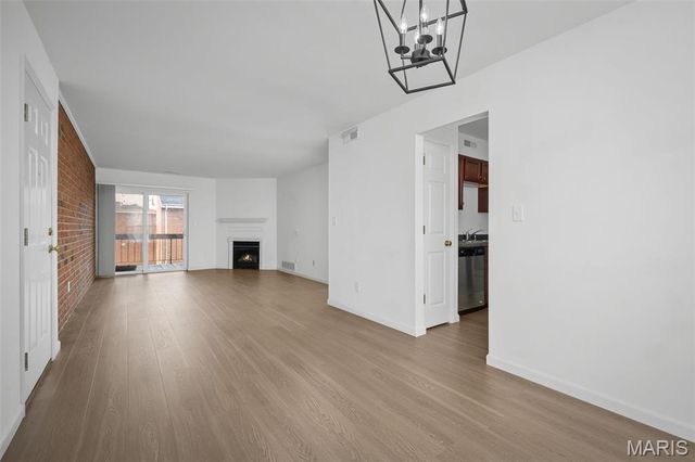 1946 Greenpoint Drive 202, St Louis, MO 63122
