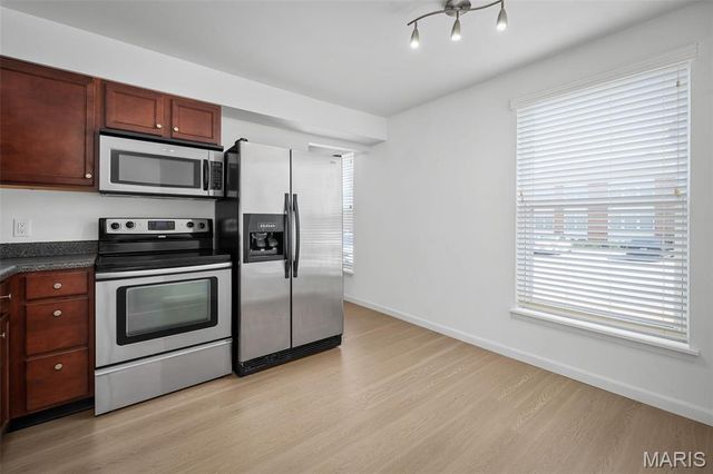 1946 Greenpoint Drive 202, St Louis, MO 63122