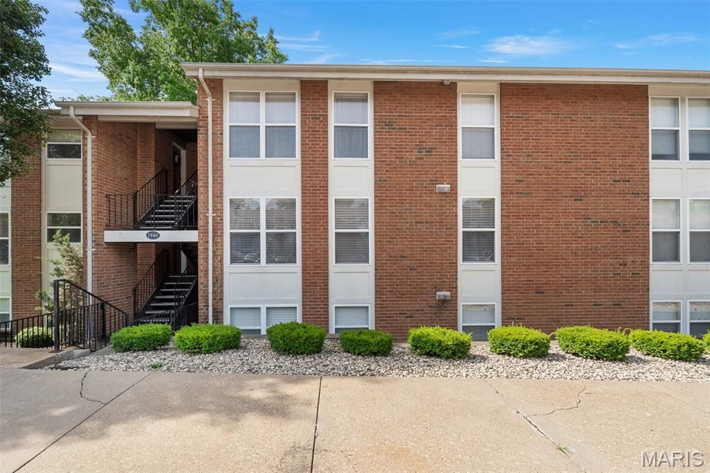 1946 Greenpoint Drive 202, St Louis, MO 63122