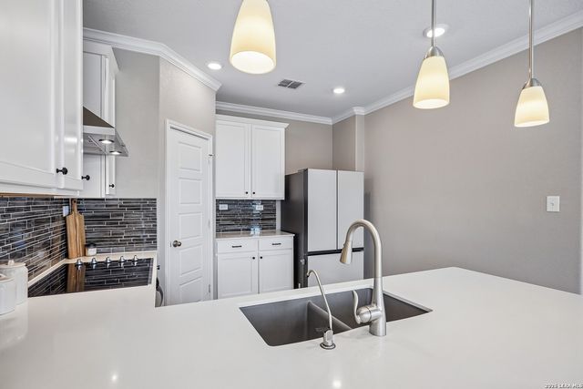 11730 Black Rose, San Antonio, TX 78245