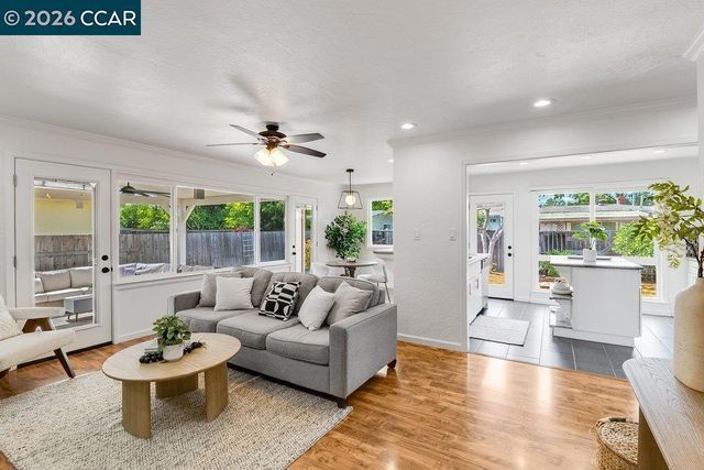 2725 Argyll Ave, Concord, CA 94520