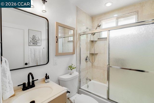 2725 Argyll Ave, Concord, CA 94520