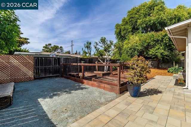 2725 Argyll Ave, Concord, CA 94520
