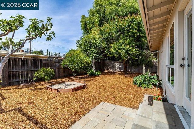 2725 Argyll Ave, Concord, CA 94520