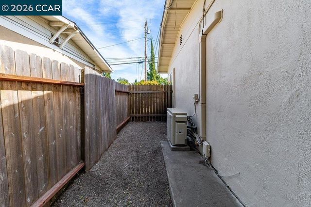 2725 Argyll Ave, Concord, CA 94520
