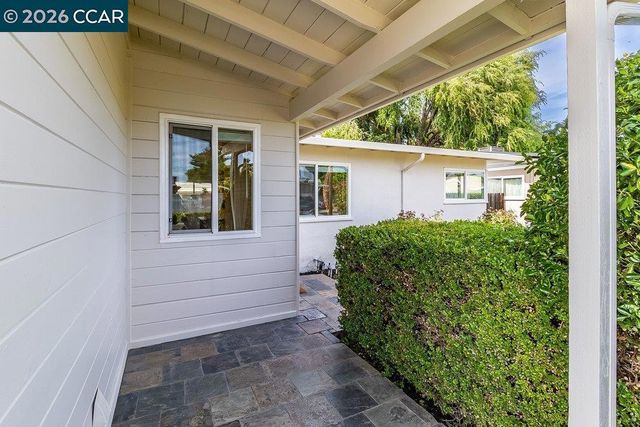 2725 Argyll Ave, Concord, CA 94520