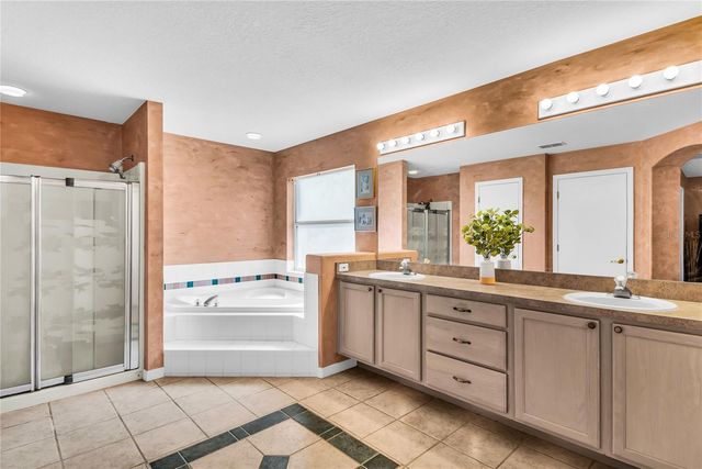 12540 CYNTHIA LANE, Clermont, FL 34715