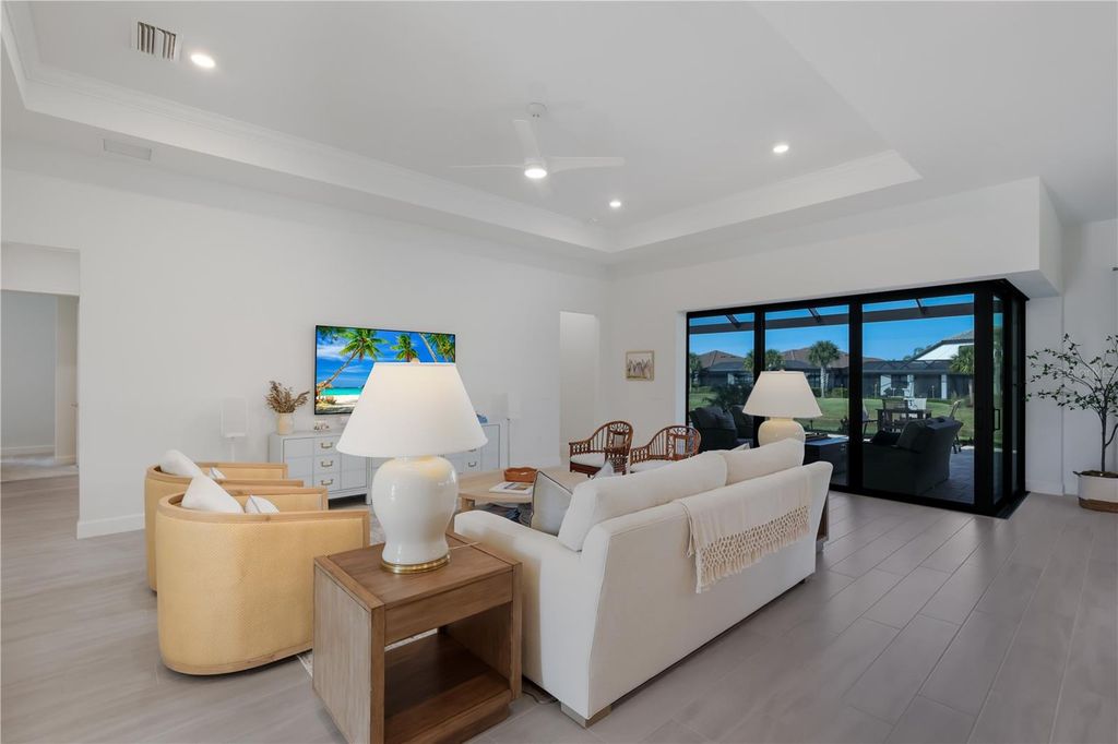 Image 11 of property listing at 18025 NORTHWOOD PLACE, Bradenton, FL 34202