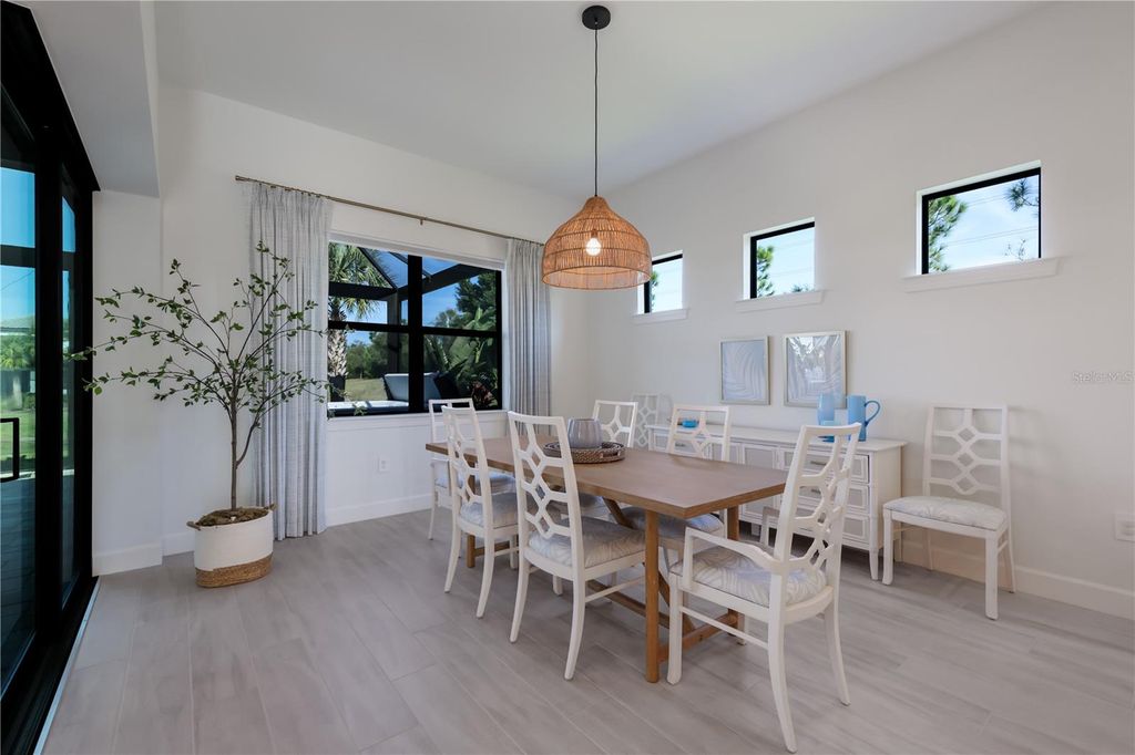 Image 19 of property listing at 18025 NORTHWOOD PLACE, Bradenton, FL 34202