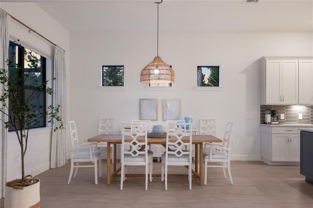 Image 20 of property listing at 18025 NORTHWOOD PLACE, Bradenton, FL 34202