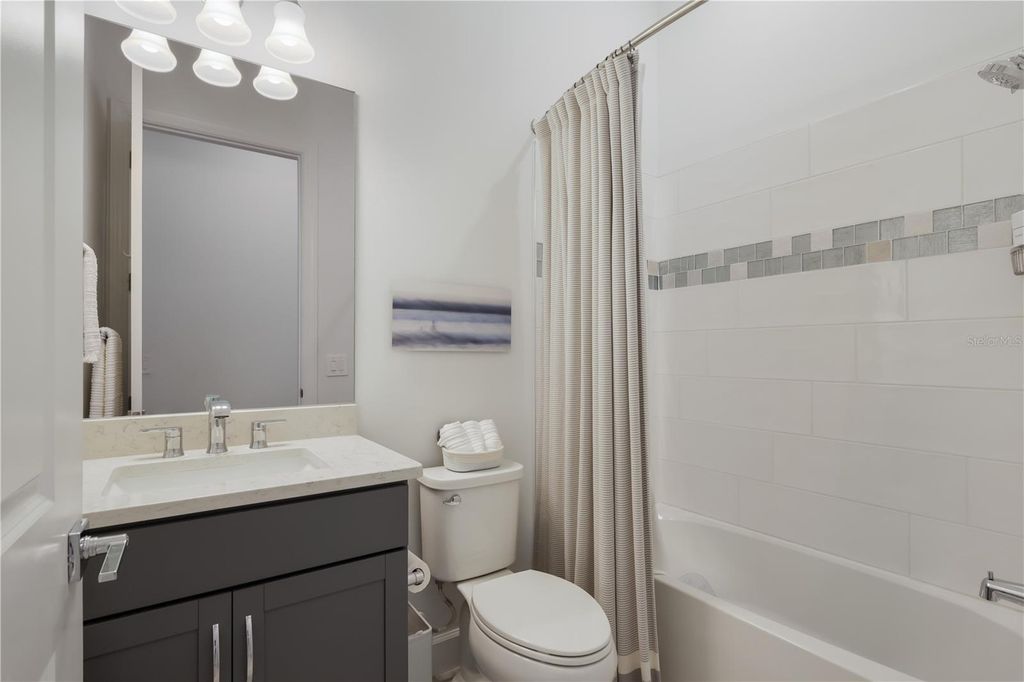 Image 30 of property listing at 18025 NORTHWOOD PLACE, Bradenton, FL 34202