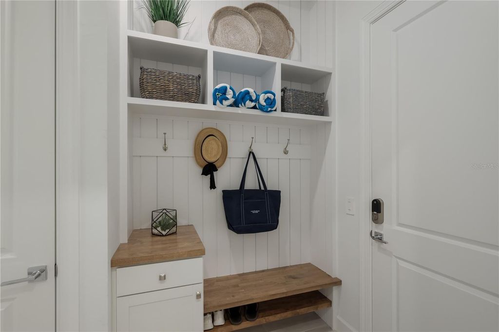 Image 36 of property listing at 18025 NORTHWOOD PLACE, Bradenton, FL 34202