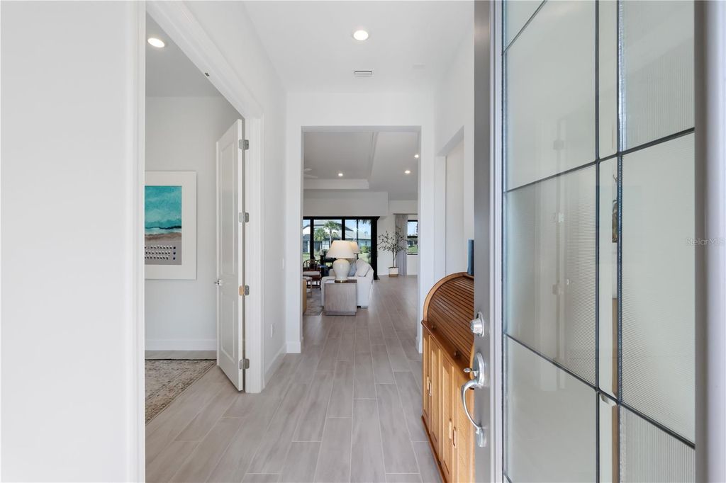 Image 5 of property listing at 18025 NORTHWOOD PLACE, Bradenton, FL 34202