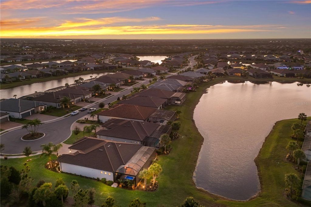 Image 54 of property listing at 18025 NORTHWOOD PLACE, Bradenton, FL 34202