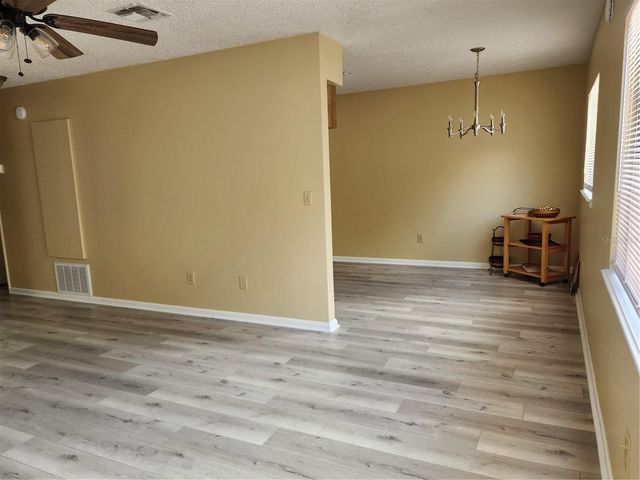 10055 SW 92ND AVENUE, Ocala, FL 34481