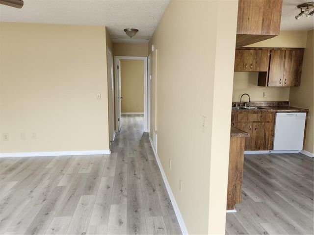 10055 SW 92ND AVENUE, Ocala, FL 34481