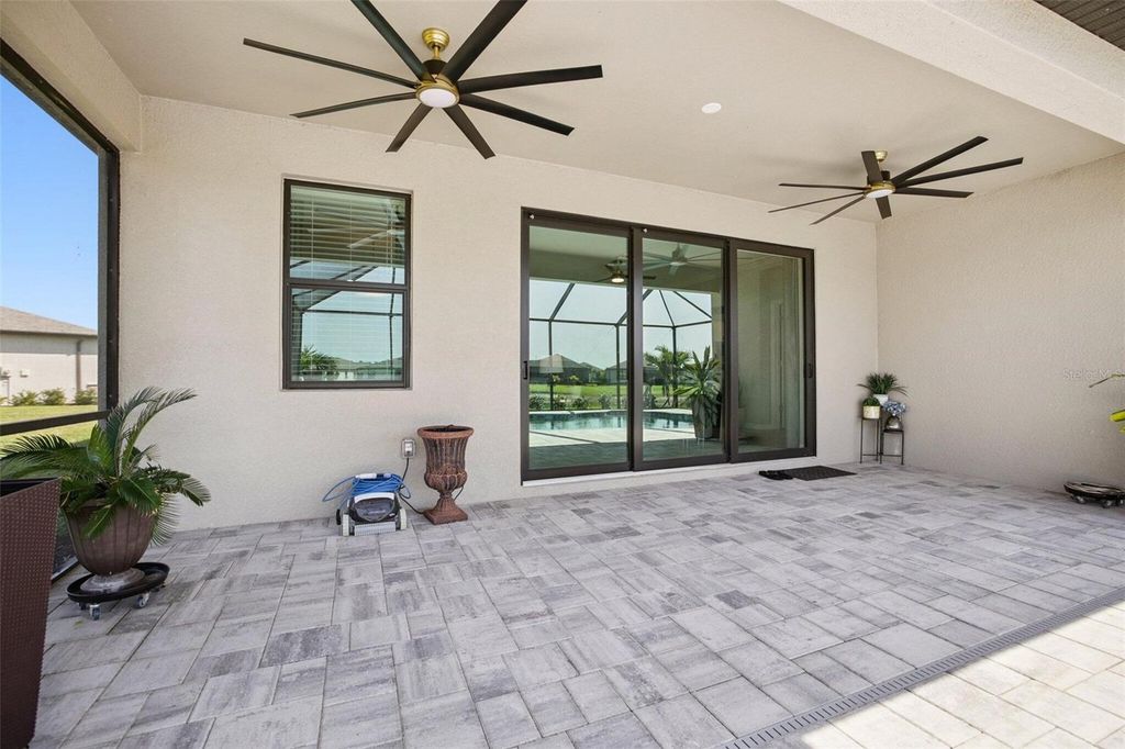 Image 21 of property listing at 1885 CROSSVINE COURT, Port Charlotte, FL 33953