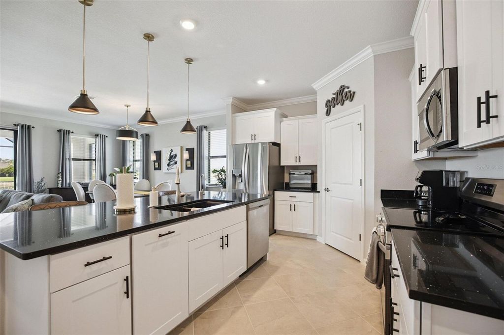 Image 8 of property listing at 1885 CROSSVINE COURT, Port Charlotte, FL 33953