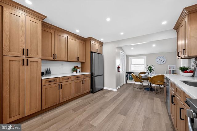 51 MILL RD, Burlington, NJ 08016