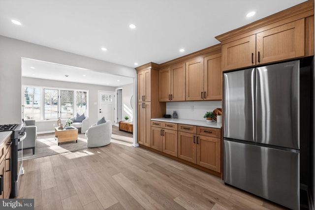 51 MILL RD, Burlington, NJ 08016