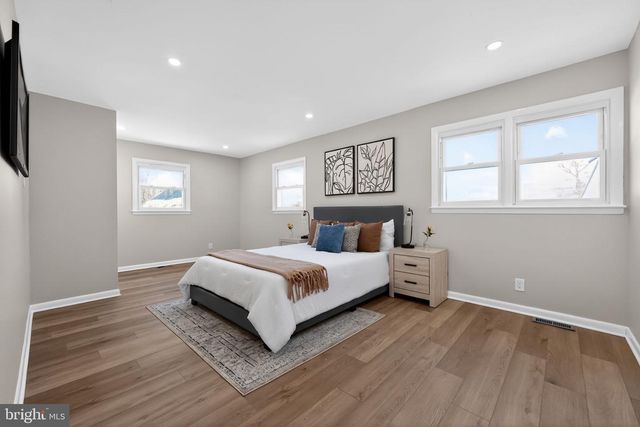 51 MILL RD, Burlington, NJ 08016