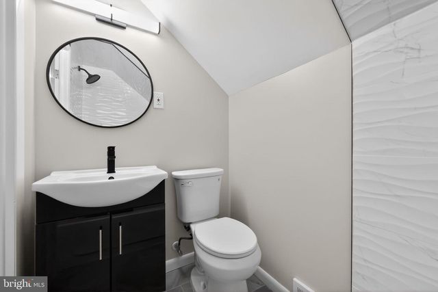 51 MILL RD, Burlington, NJ 08016