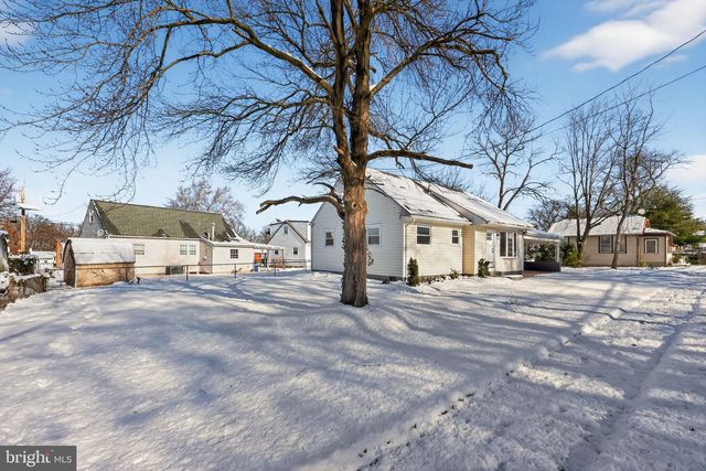 51 MILL RD, Burlington, NJ 08016