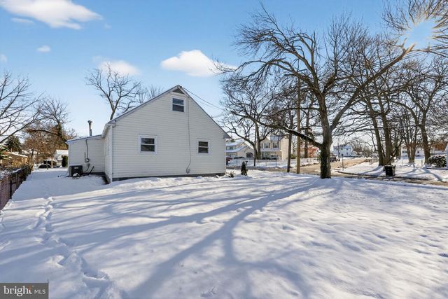 51 MILL RD, Burlington, NJ 08016