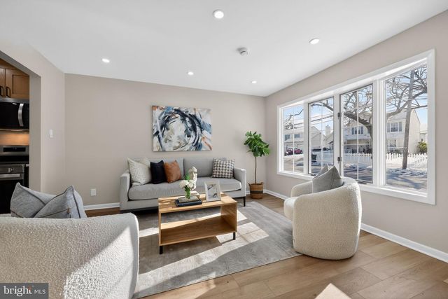 51 MILL RD, Burlington, NJ 08016