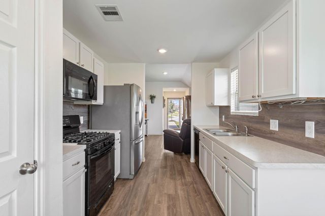 407 Rosebank Ranch, Magnolia, TX 77354