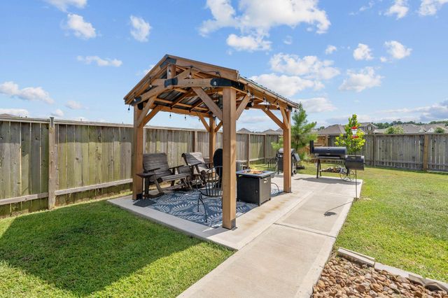 407 Rosebank Ranch, Magnolia, TX 77354