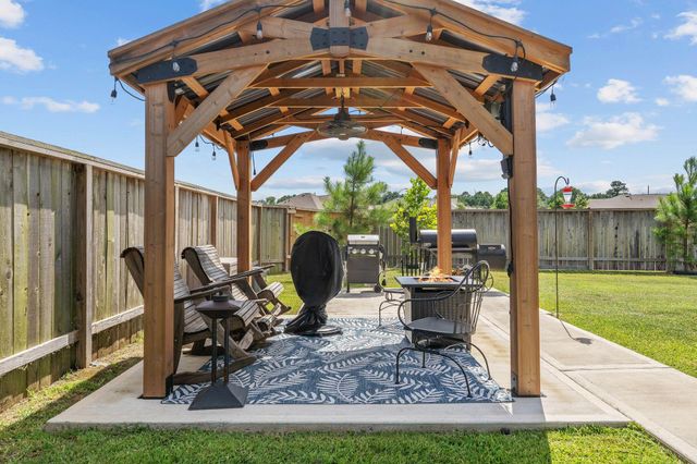 407 Rosebank Ranch, Magnolia, TX 77354