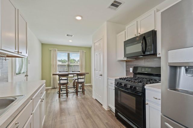 407 Rosebank Ranch, Magnolia, TX 77354