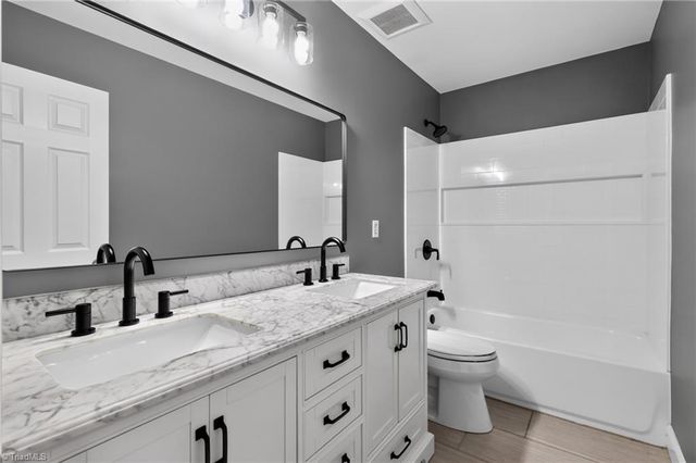 5206 Oakbrook Drive, Durham, NC 27713
