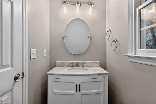 5206 Oakbrook Drive, Durham, NC 27713