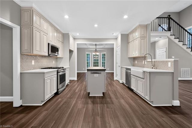 5206 Oakbrook Drive, Durham, NC 27713