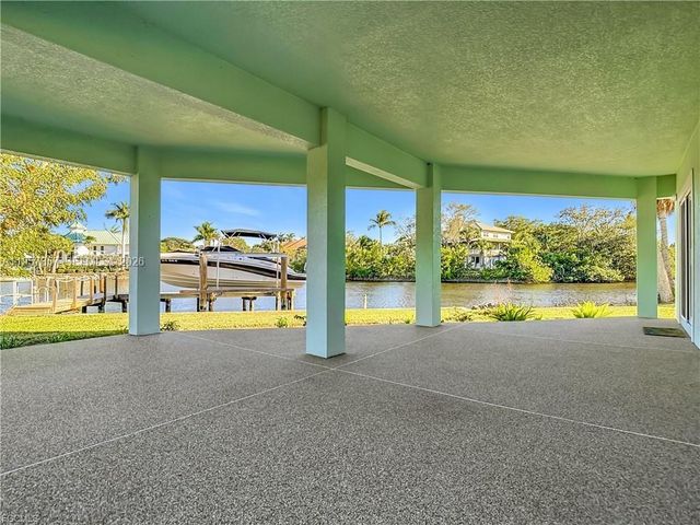 27520 Big Bend Rd, Bonita Springs, FL 34134