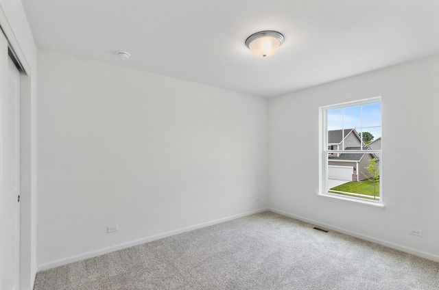 32018 Savannah Drive, Lakemoor, IL 60051