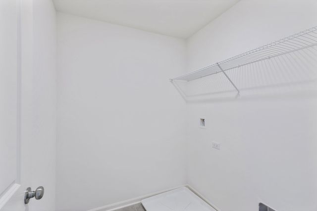 32018 Savannah Drive, Lakemoor, IL 60051