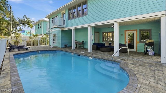 165 Connecticut ST, Fort Myers Beach, FL 33931