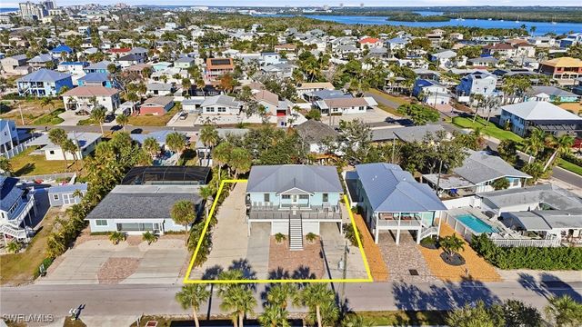 165 Connecticut ST, Fort Myers Beach, FL 33931