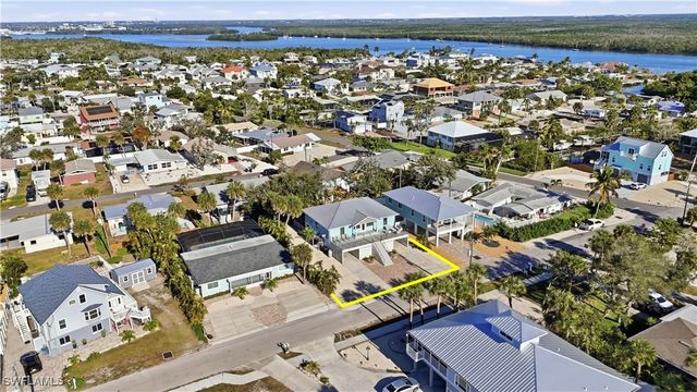 165 Connecticut ST, Fort Myers Beach, FL 33931